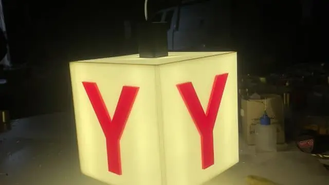 Caja de luz, Cubo Y